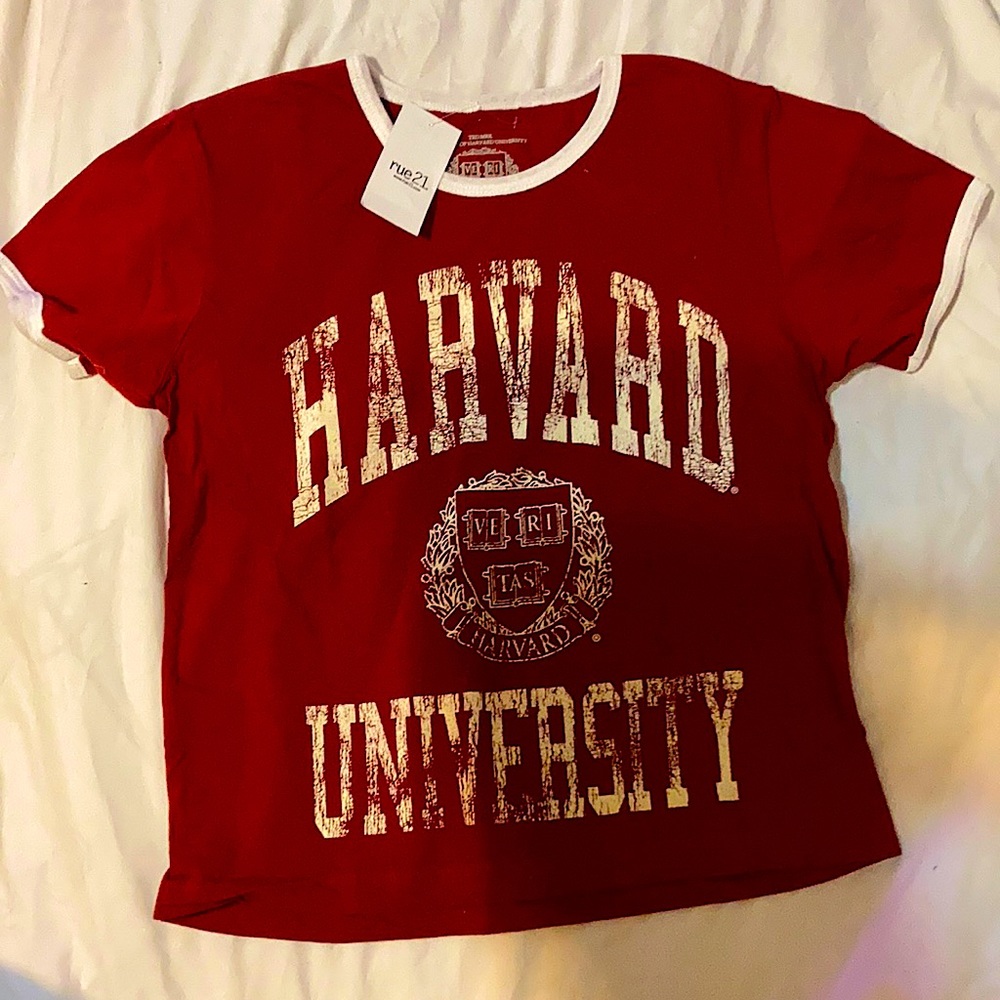 Graphic tee